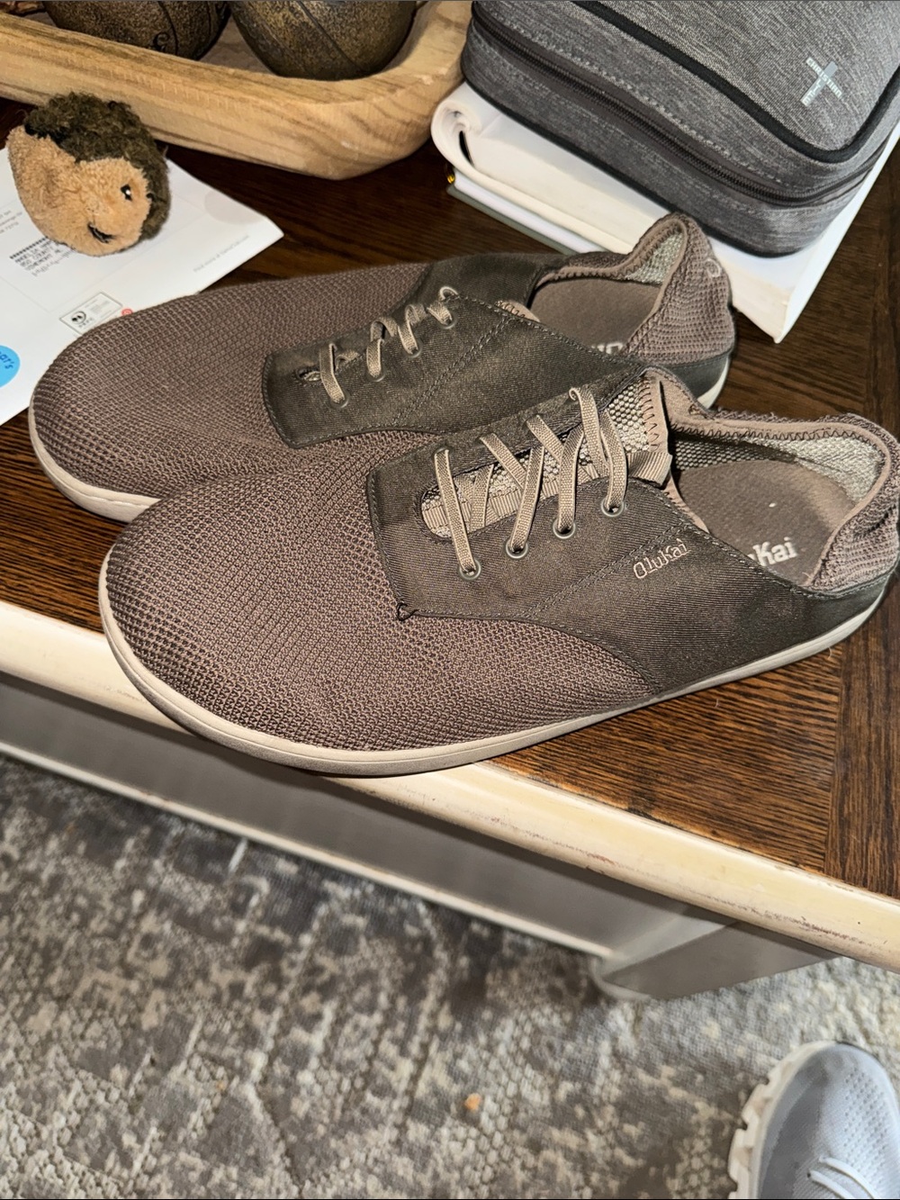 OluKai Men's Lace-Up Knit Sneaker in Olive 11.5